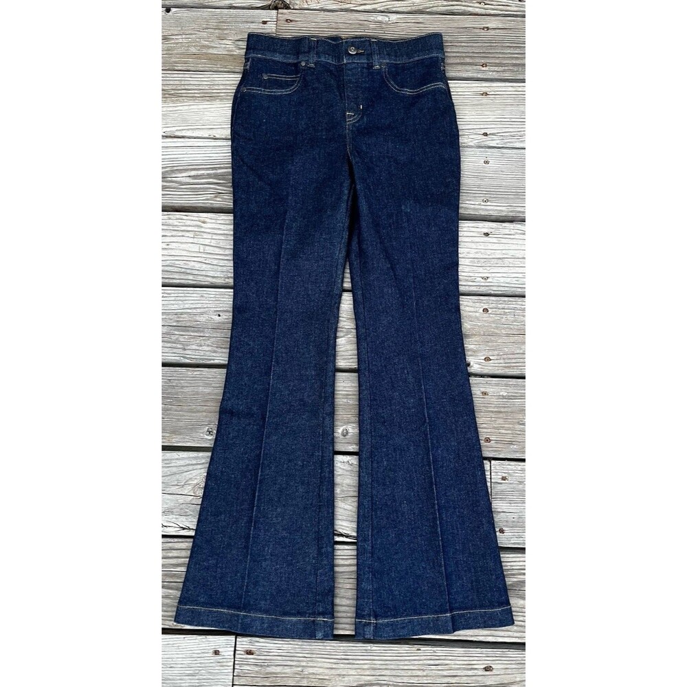 SPANX SPANXshape Women's M Original EveryWear Pull On Flare Jeans 21266Q